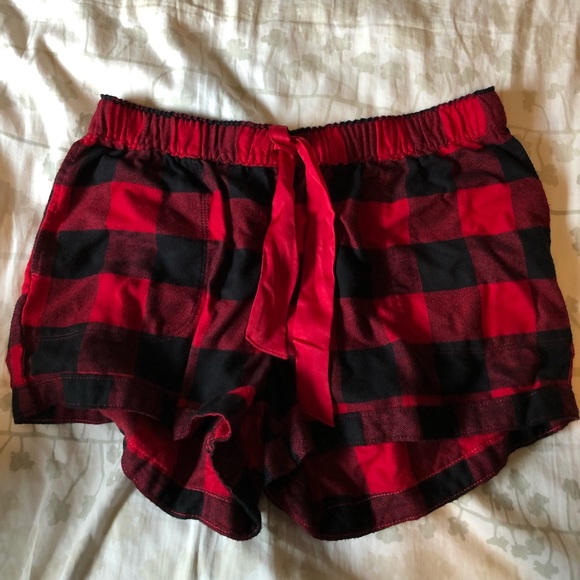 Hollister Pants - PJ shorts